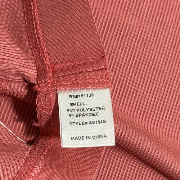 NWOT Rivir Pink Ribbed Set - Picture 3 of 3